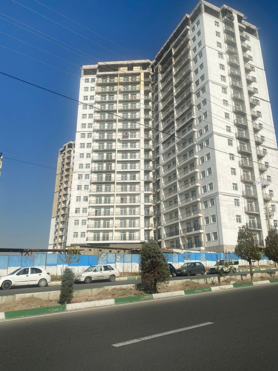 واحد مسکونی ۱۲۸ متری شهرک تریتیوم